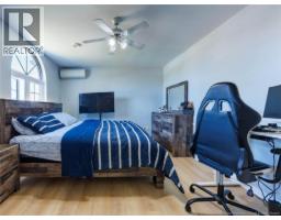 72 Martindale Drive, photo 15