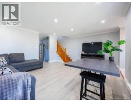 72 Martindale Drive, photo 8