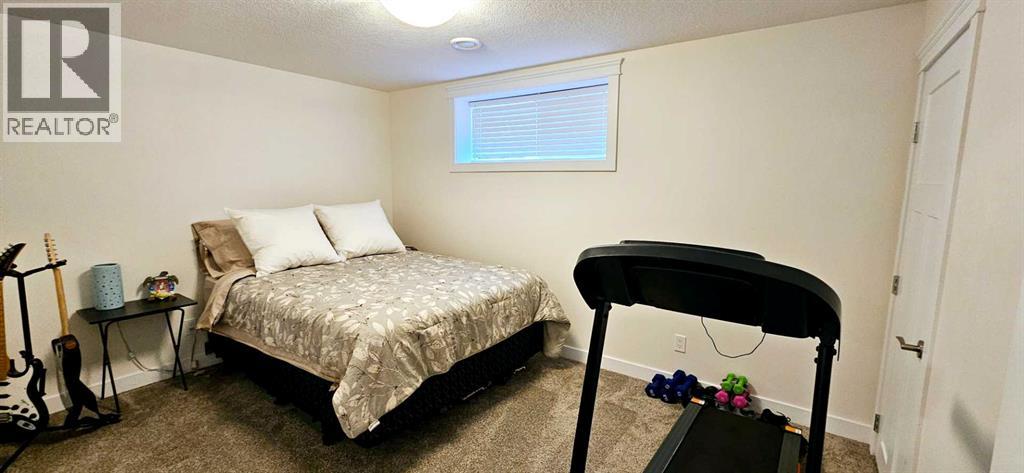 8869 96 Avenue - 32