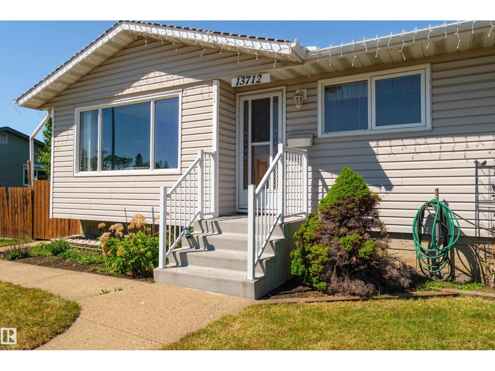 13712 87 ST NW - photo 3