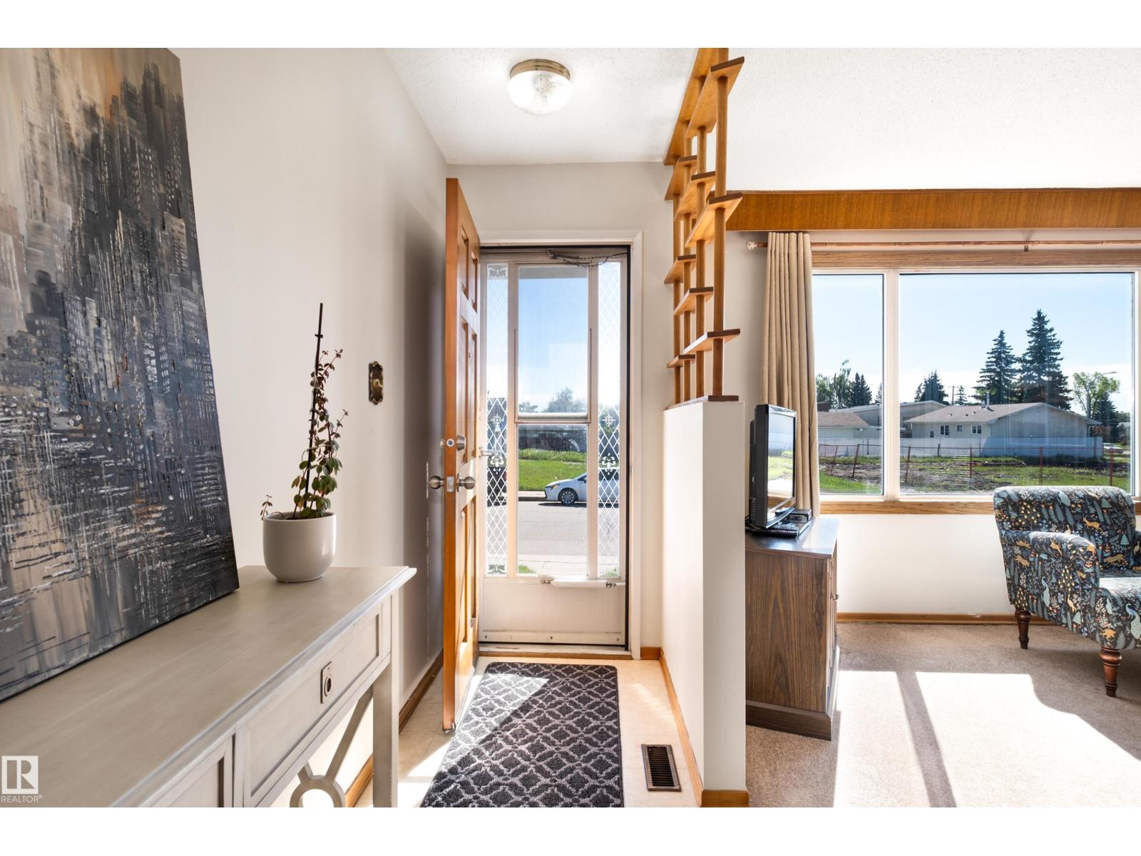 13712 87 ST NW - photo 4