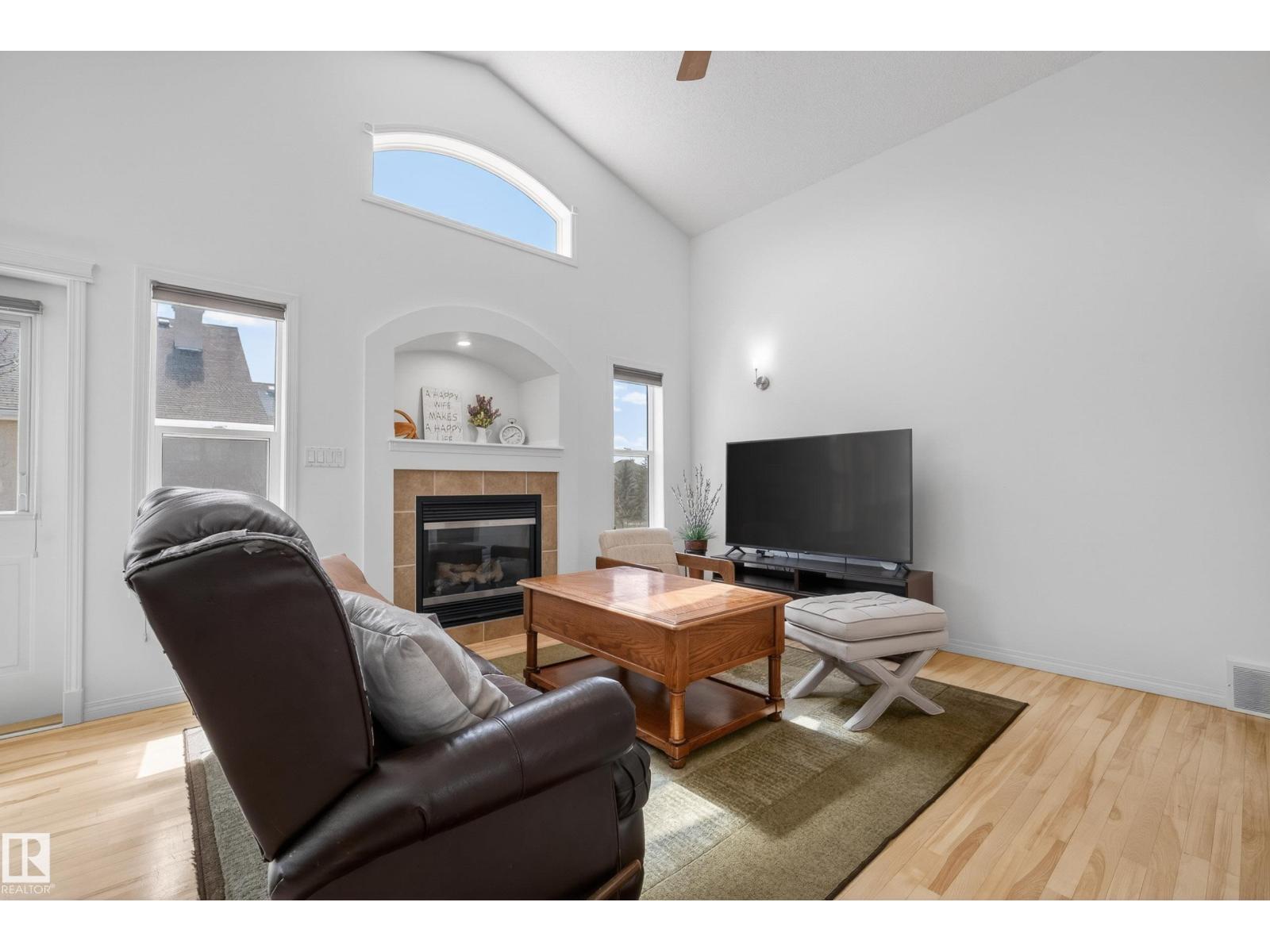10807 6 AV SW — photo 21