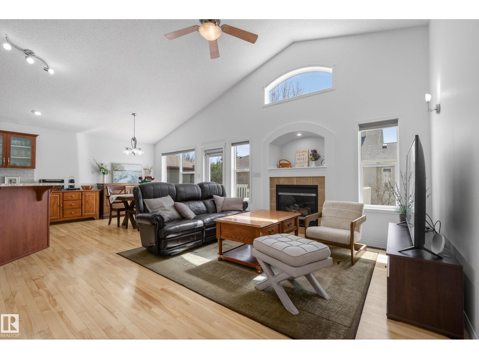 10807 6 AV SW — photo 23