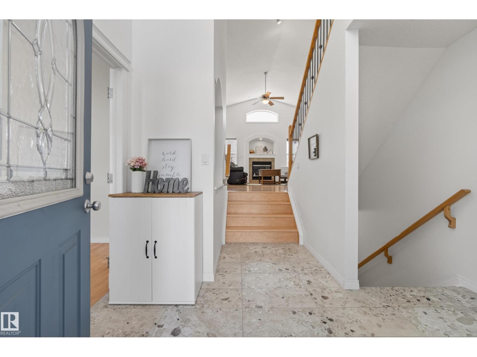 10807 6 AV SW — photo 7