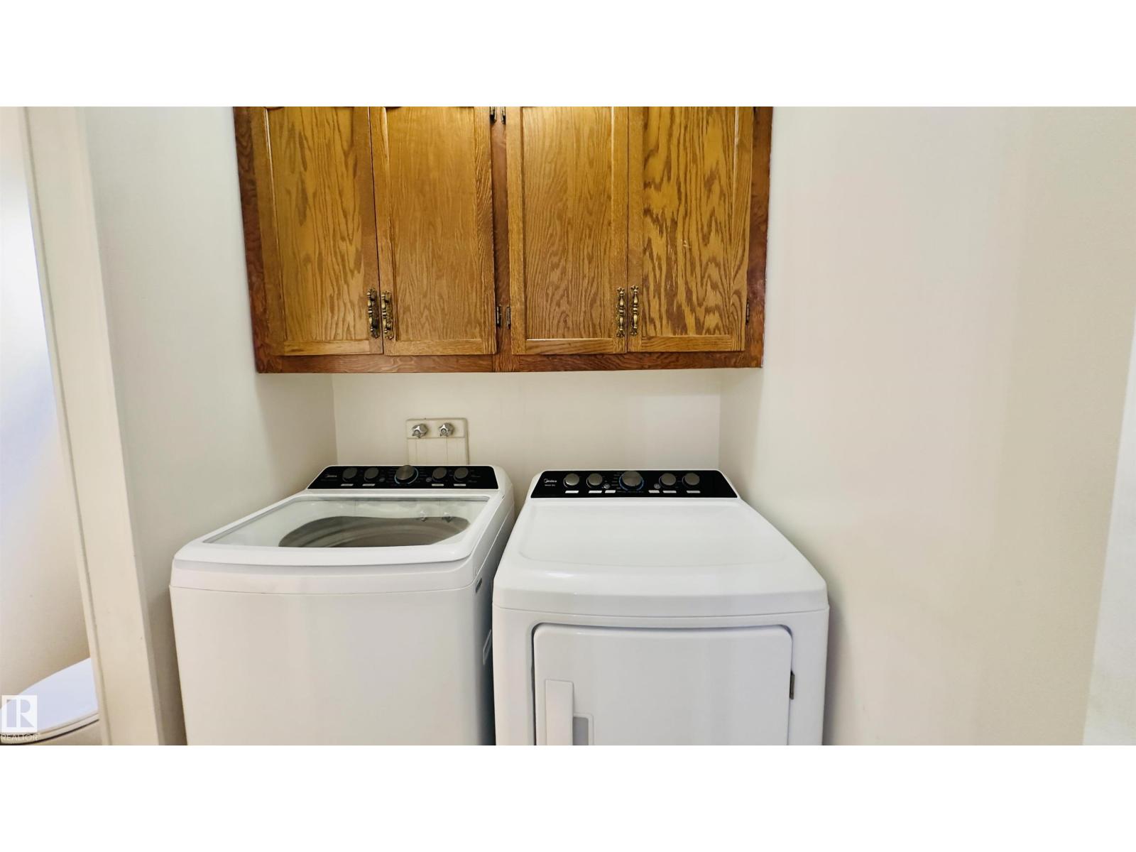3609 43 AV NW — photo 17
