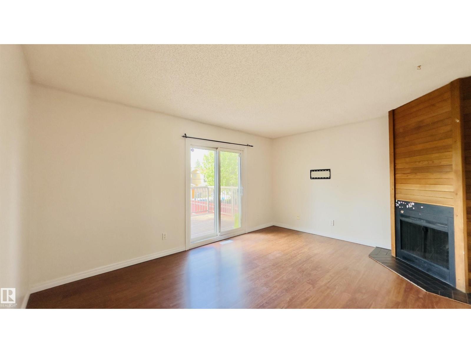 3609 43 AV NW — photo 22