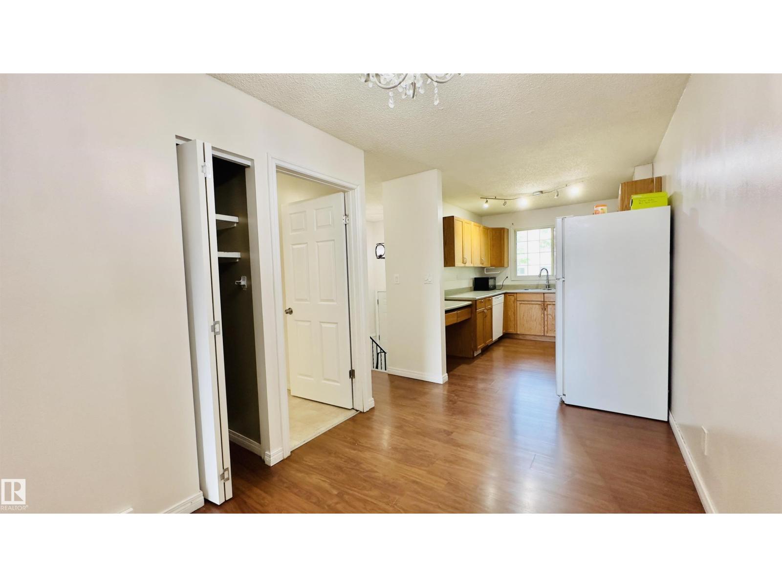 3609 43 AV NW — photo 23