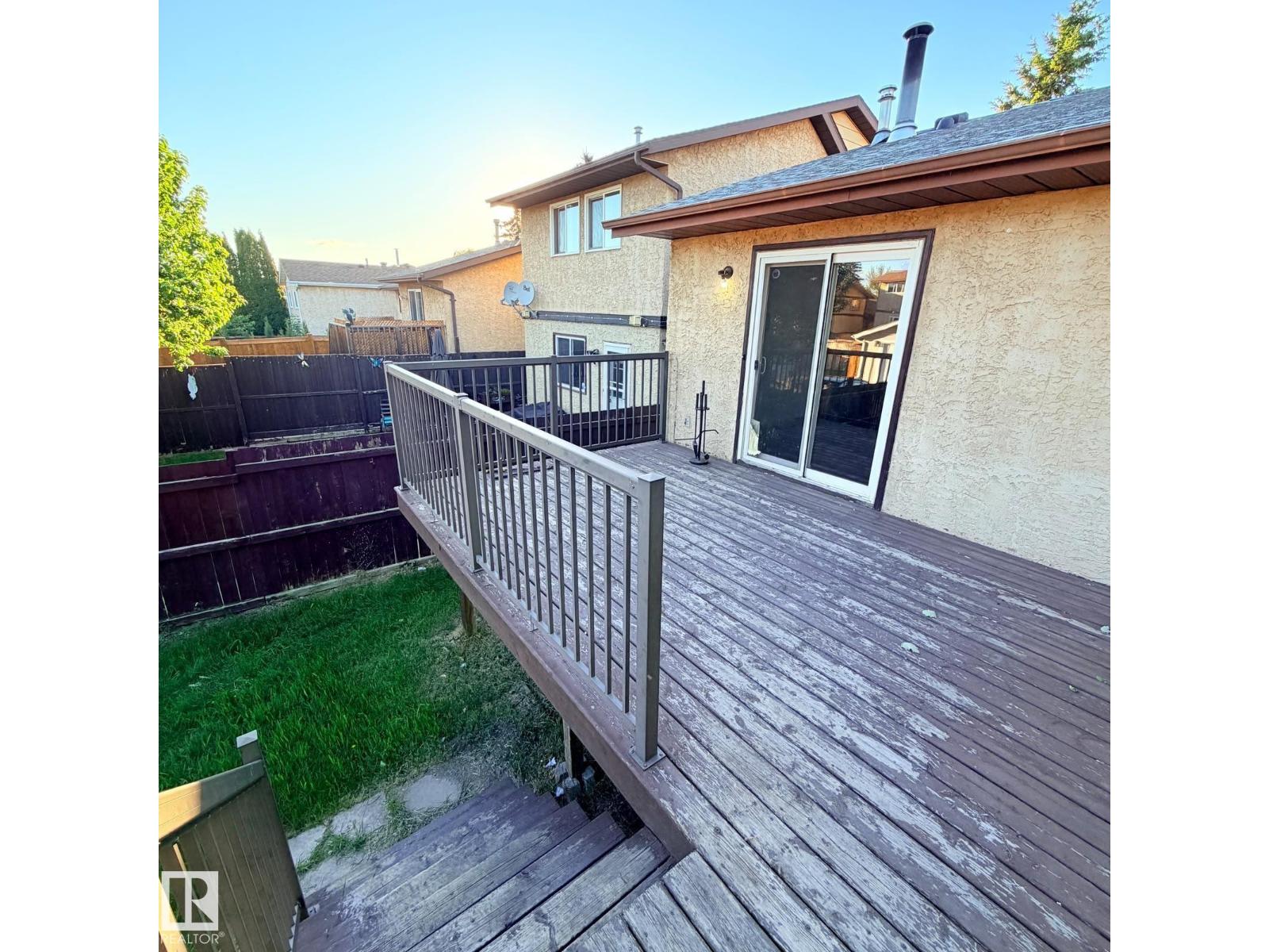 3609 43 AV NW — photo 26