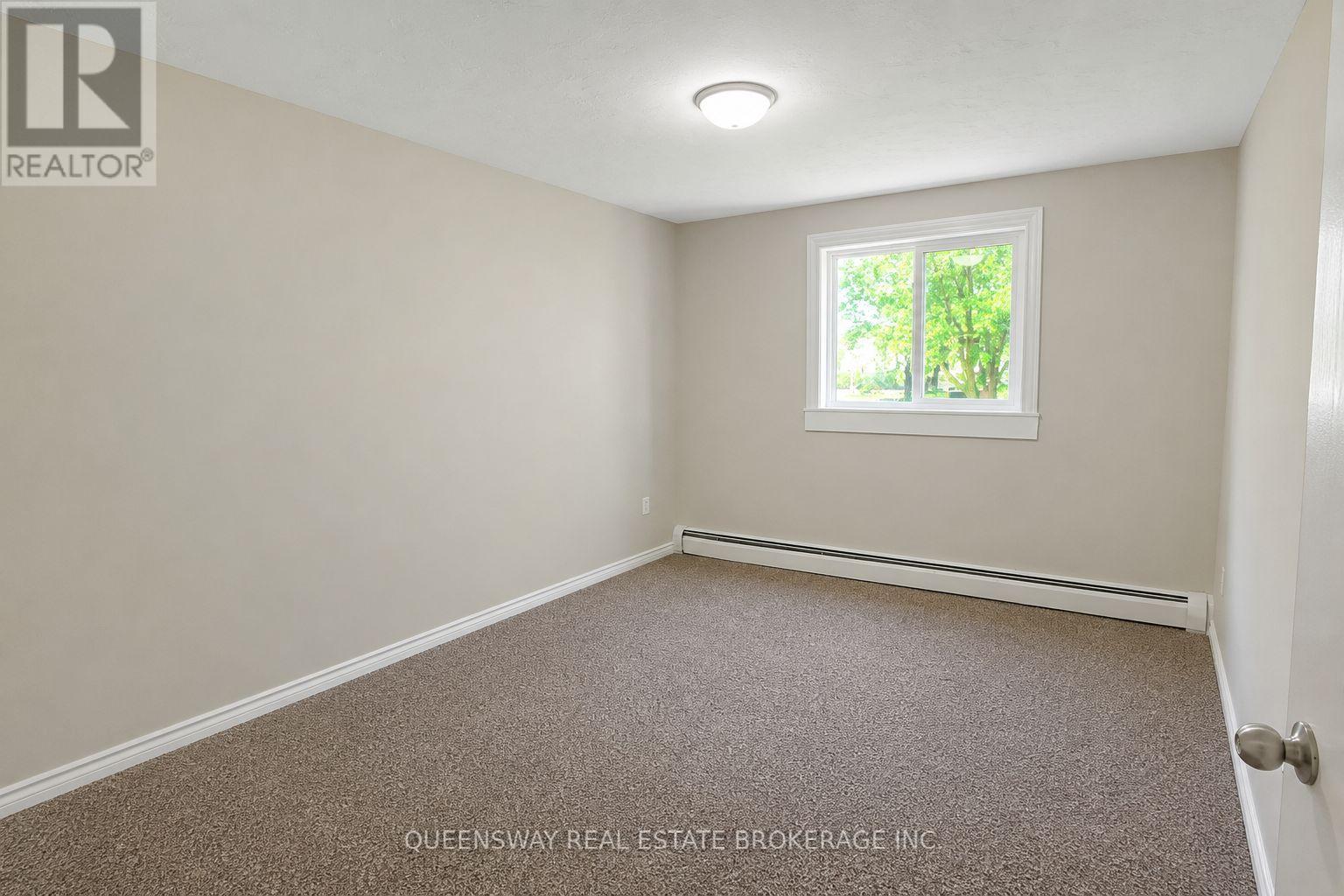 #306 601 BARBER AVENUE N - Image 8