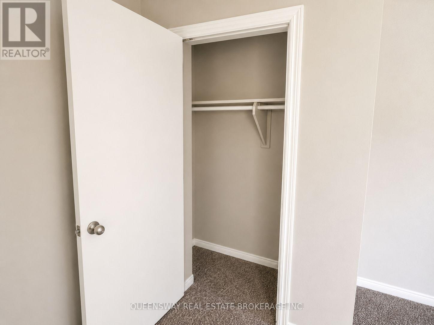 #306 601 BARBER AVENUE N - Image 7