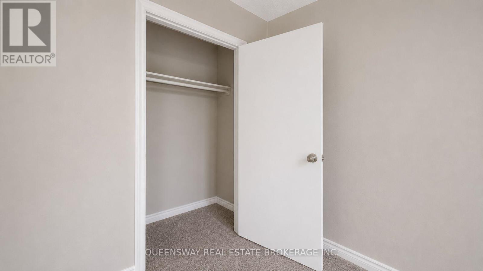 #306 601 BARBER AVENUE N - Image 9