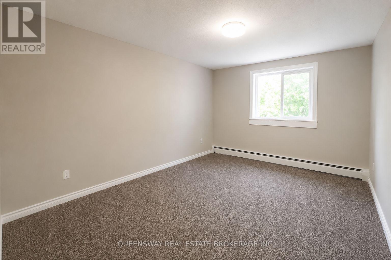#306 601 BARBER AVENUE N - Image 10
