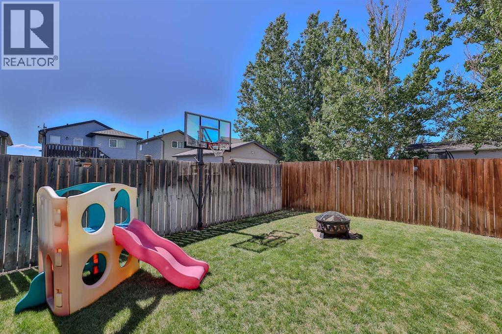 308 Tartan Circle W — photo 41