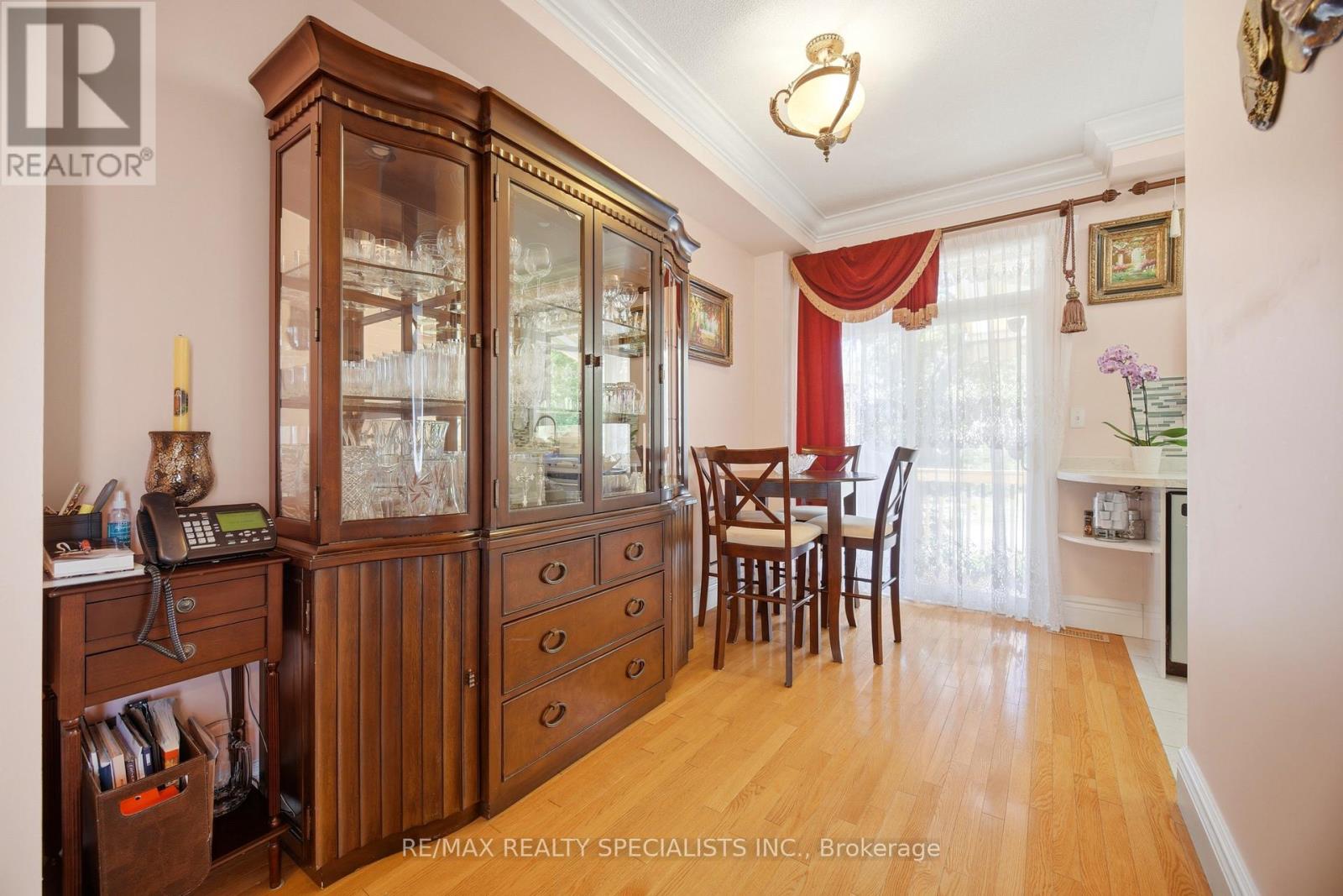 #1 3071 TREADWELLS DRIVE - 11