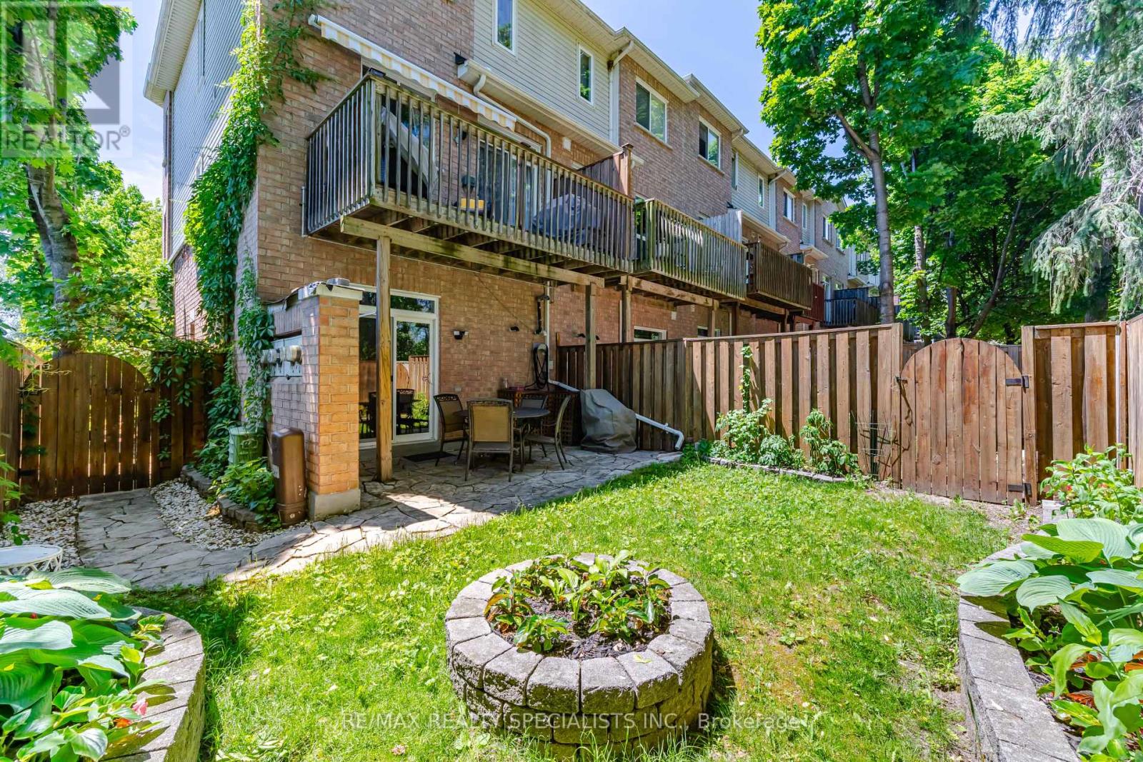 #1 3071 TREADWELLS DRIVE - 32