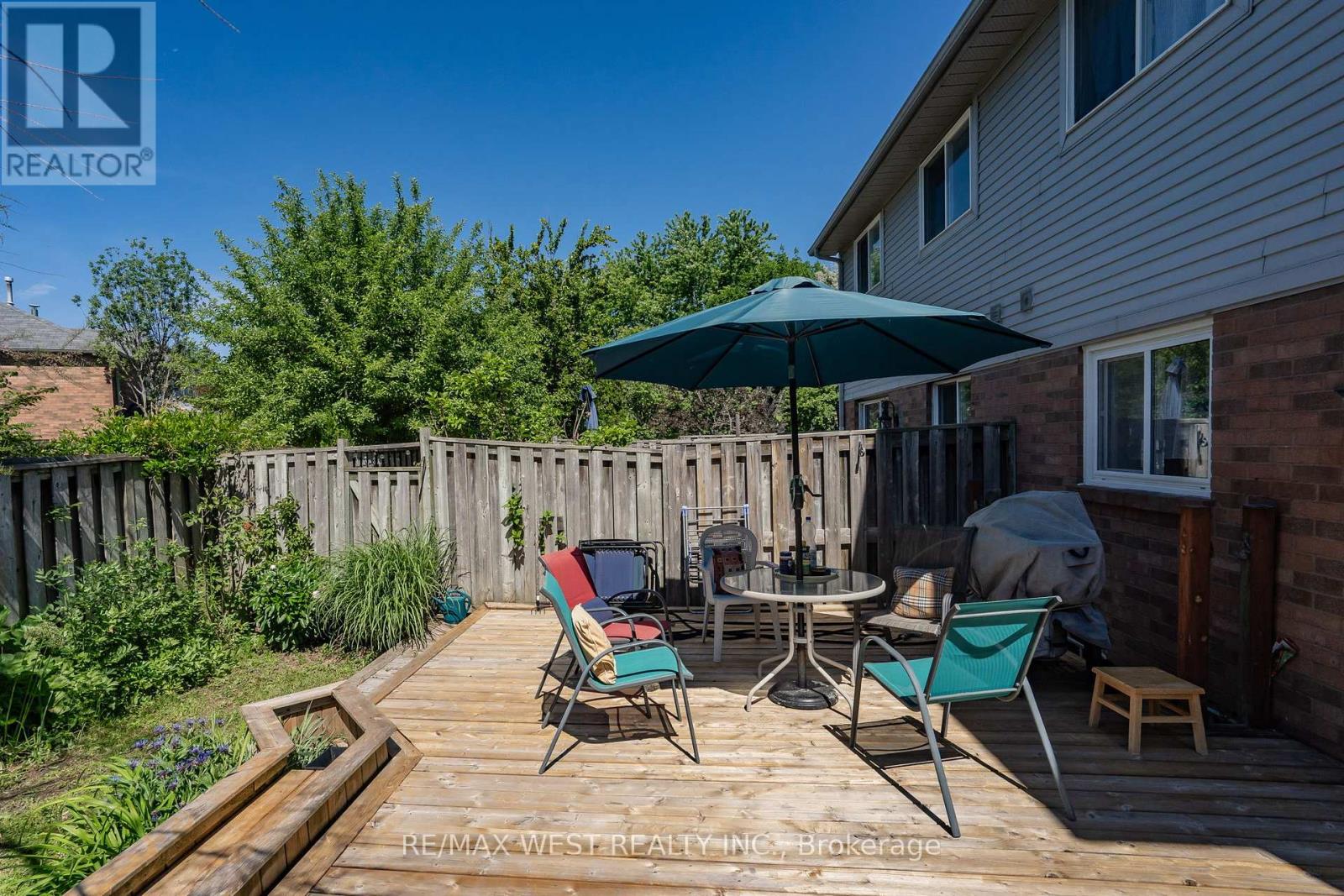 1216 LEEWOOD DRIVE - 42