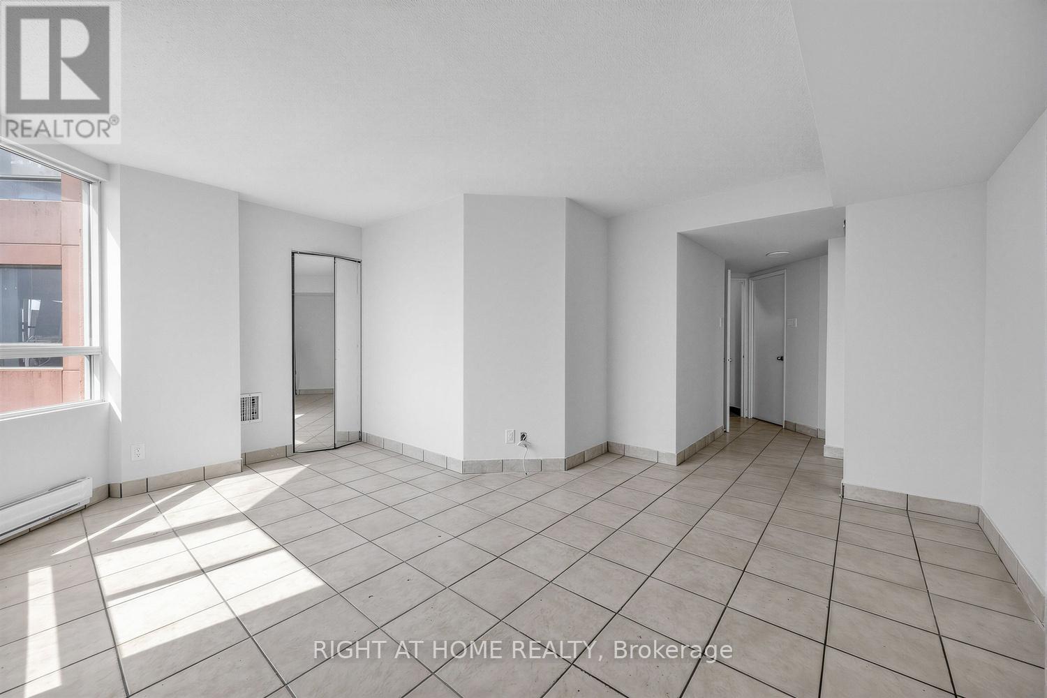 #1711 41 MARKBROOK LANE - 20