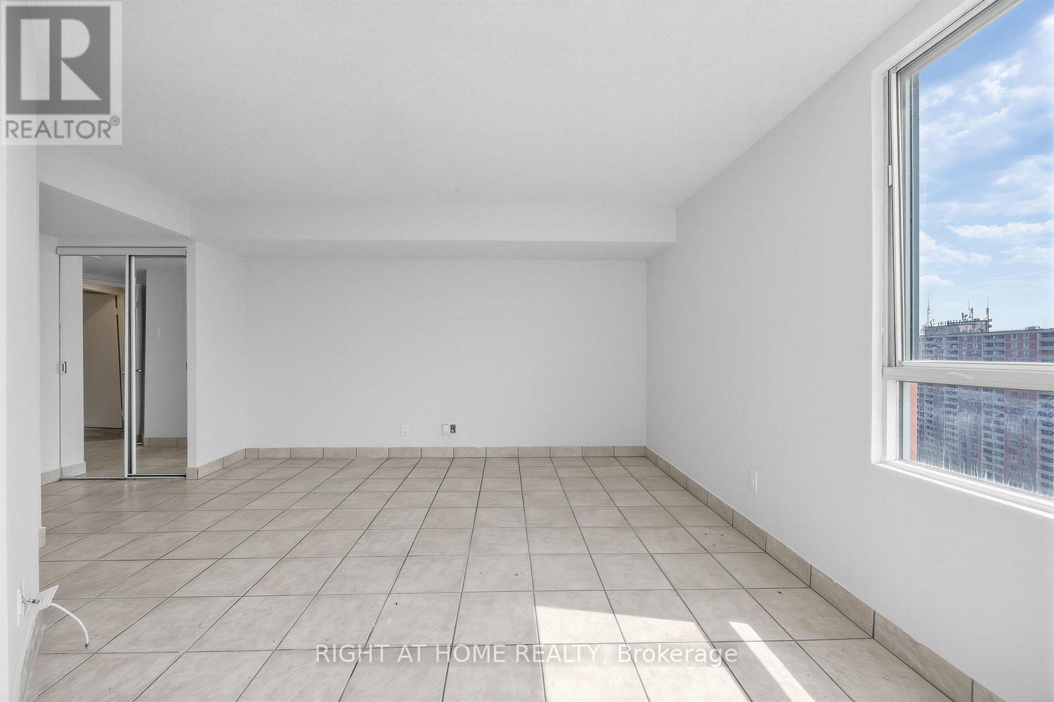 #1711 41 MARKBROOK LANE - 22
