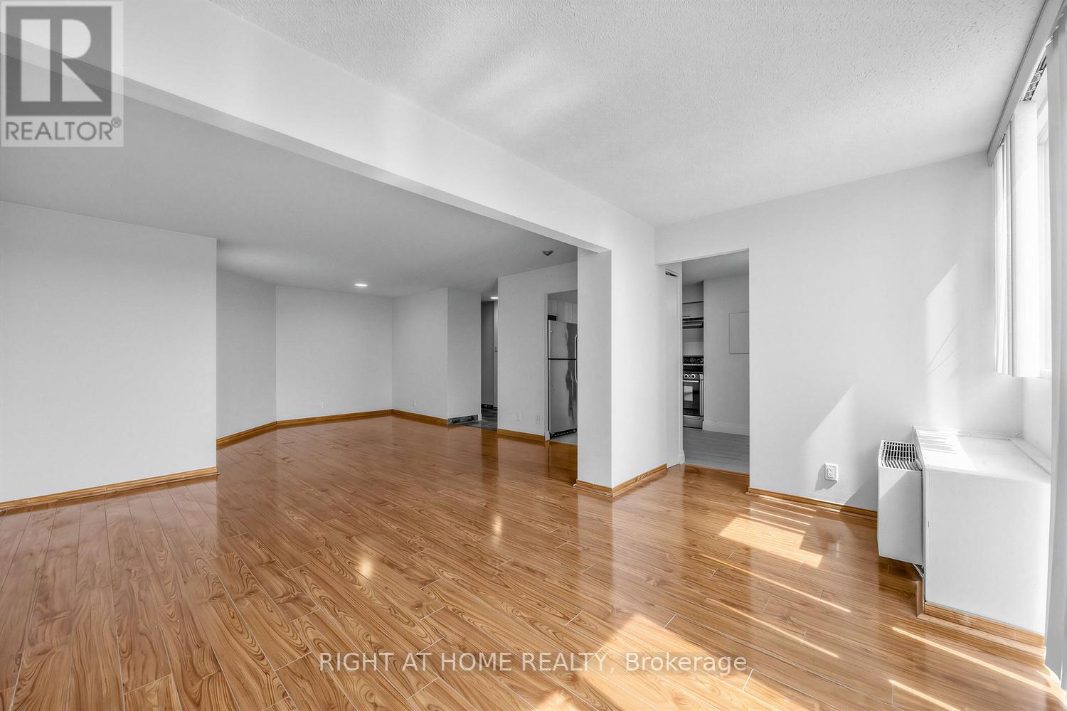 #1711 41 MARKBROOK LANE - 8