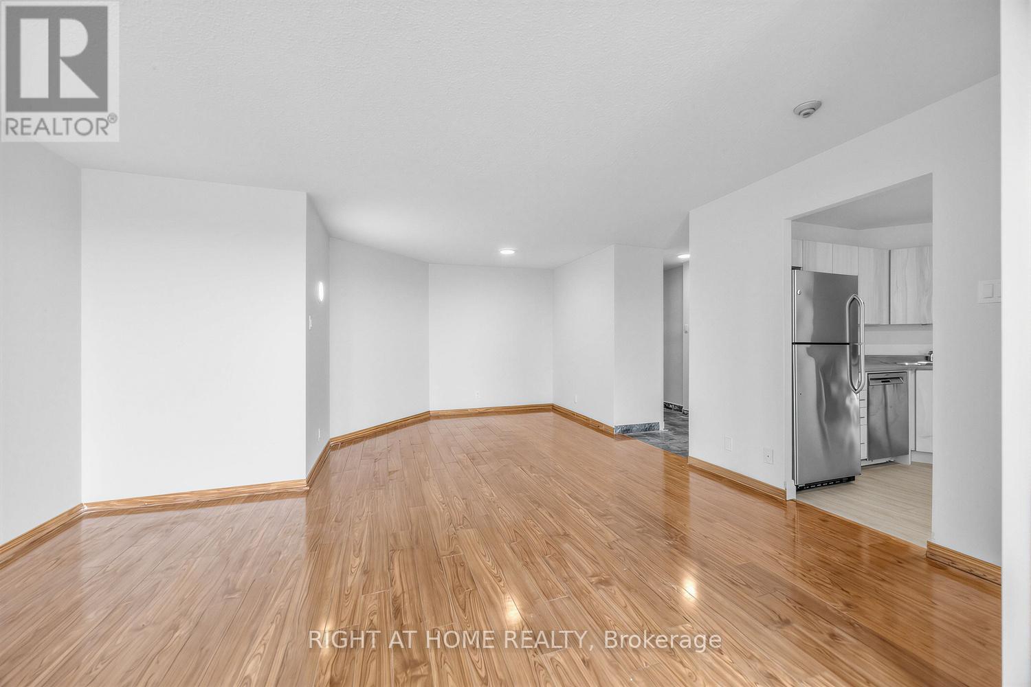 #1711 41 MARKBROOK LANE - 9