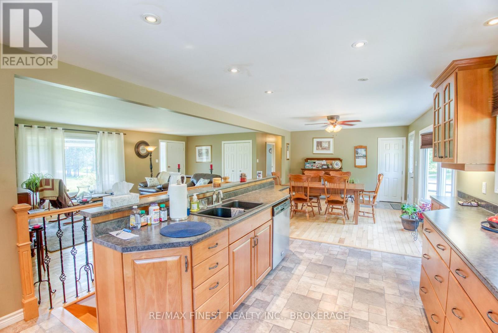 1286 BROCK ROAD - 20