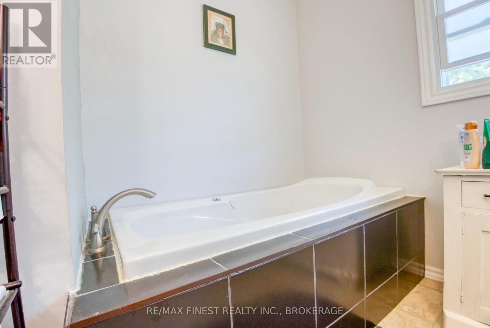 1286 BROCK ROAD - 26