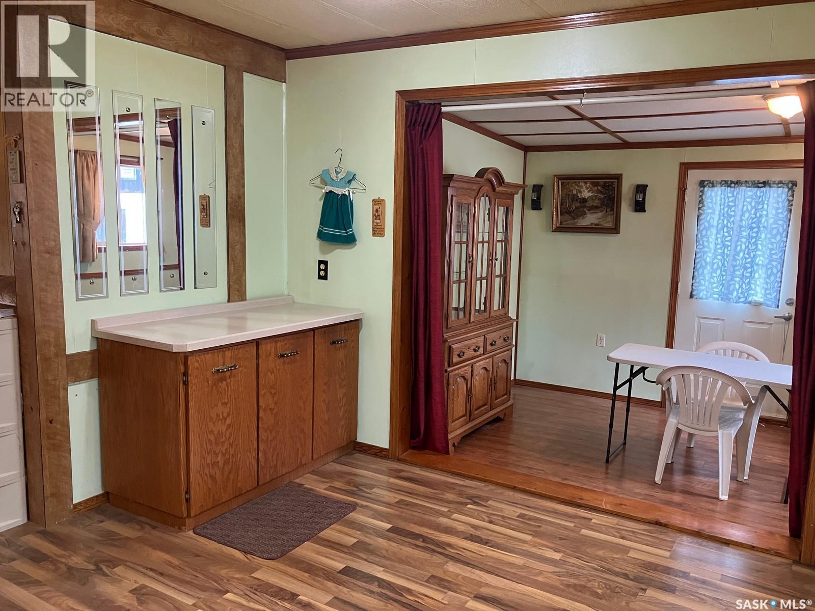 407 Railway AVENUE - 5