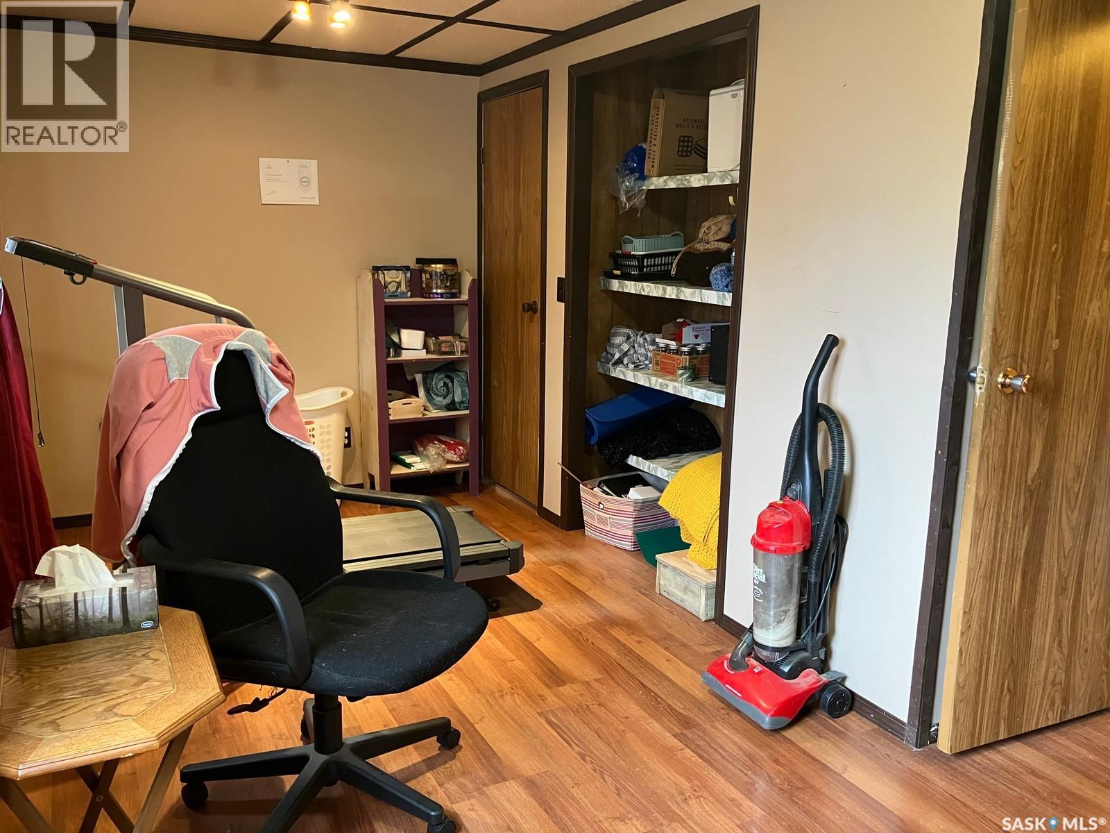 407 Railway AVENUE - 14