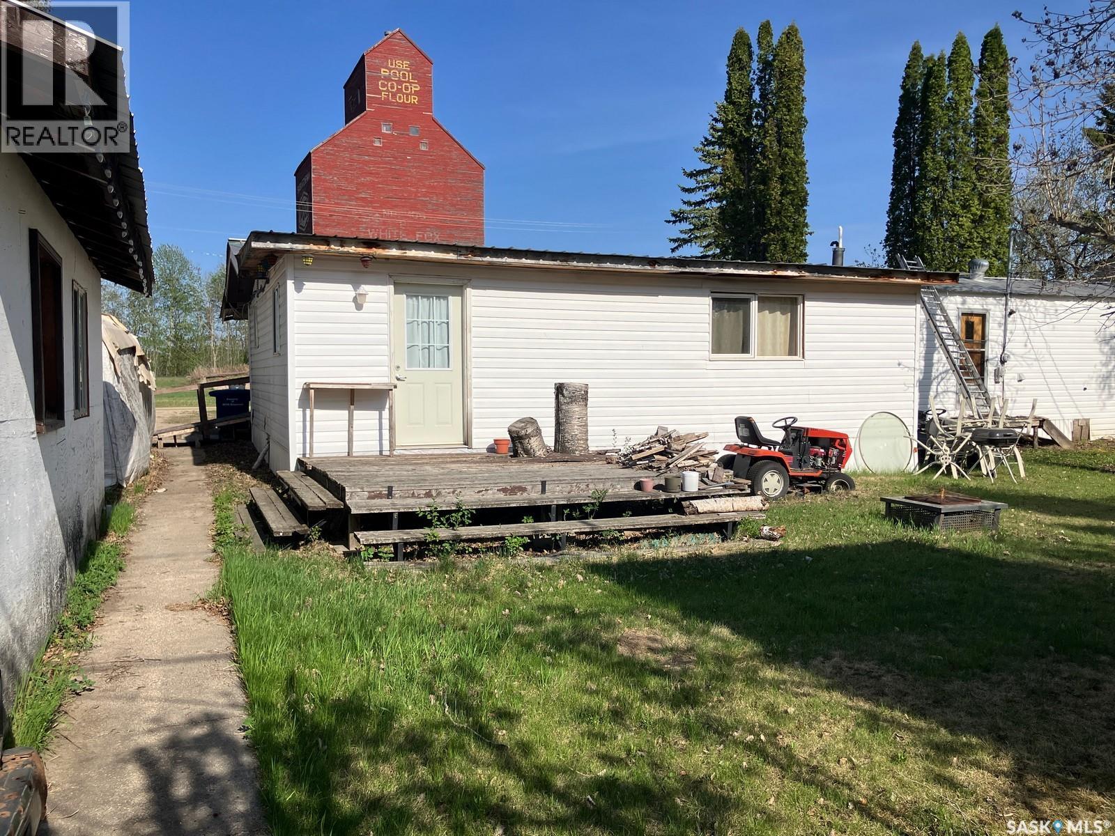 407 Railway AVENUE - 26