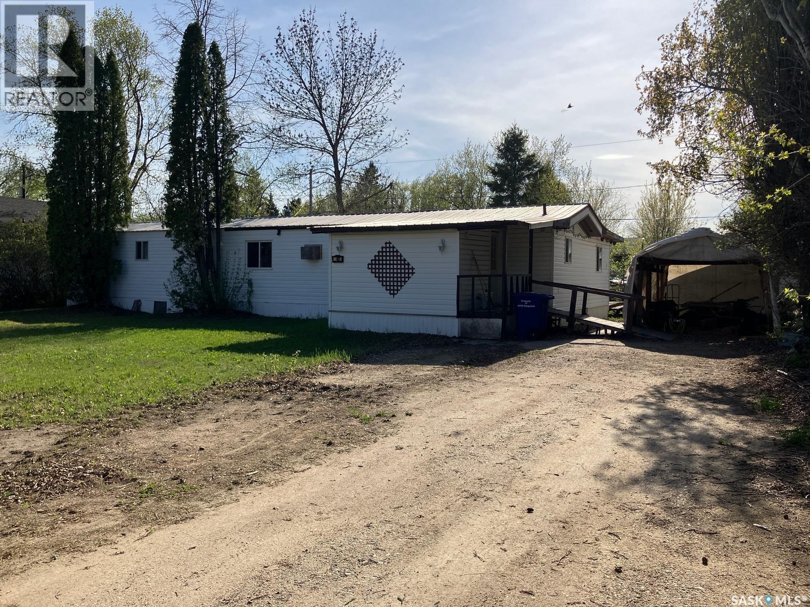 407 Railway AVENUE - 1