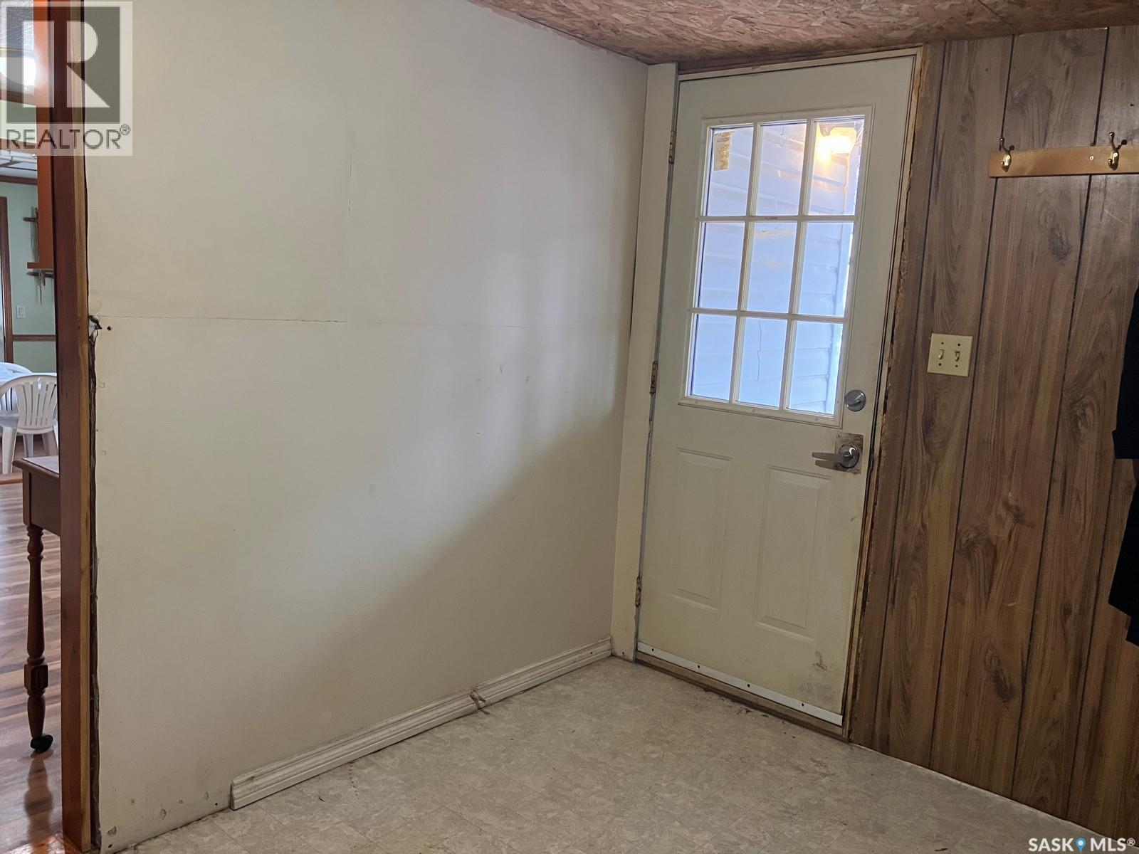 407 Railway AVENUE - 24