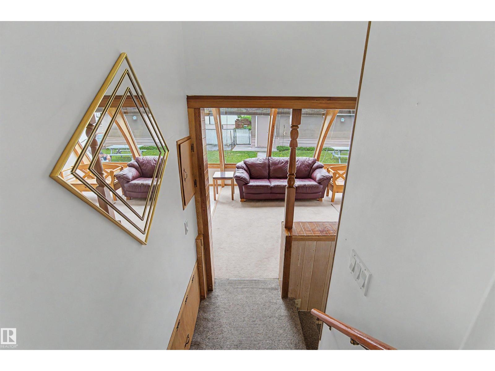 10647 147 ST NW — photo 38