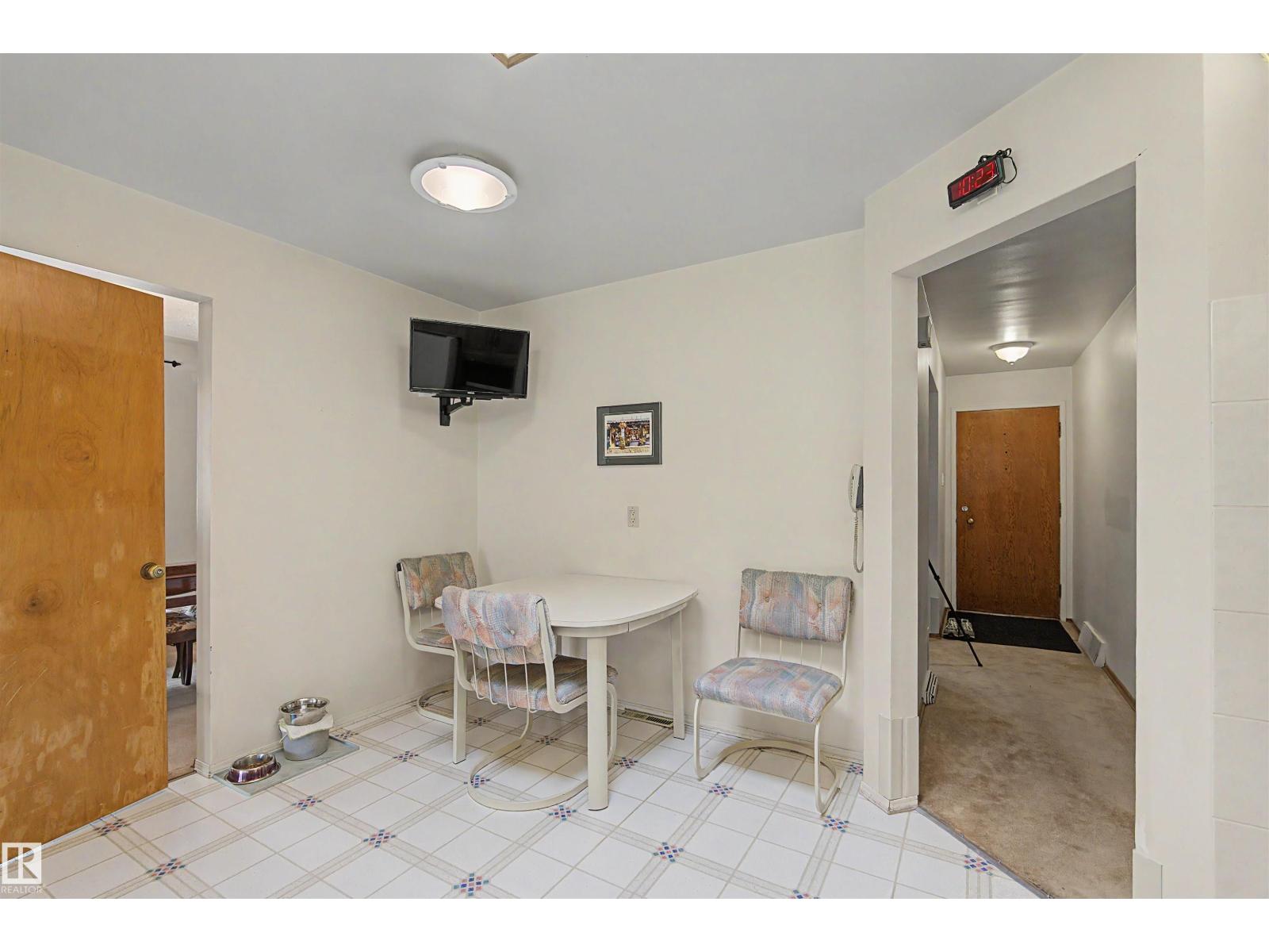 10647 147 ST NW — photo 34