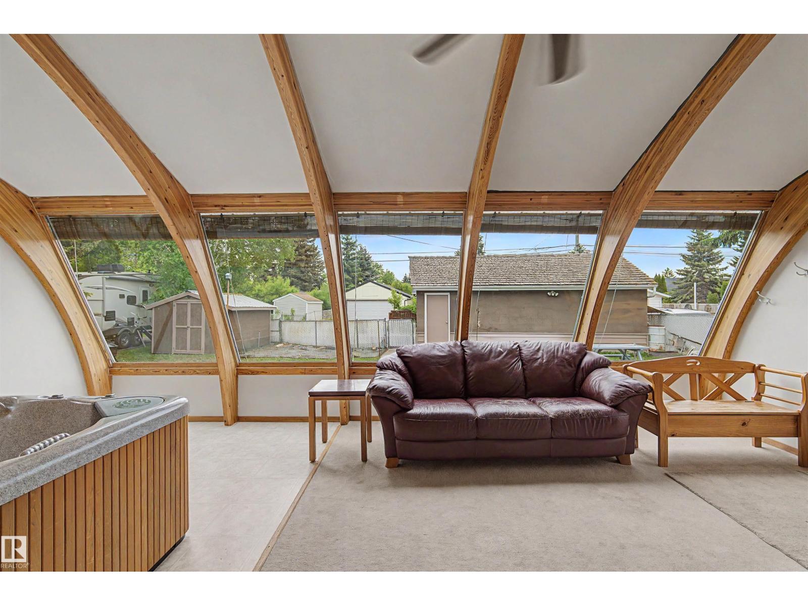 10647 147 ST NW — photo 40