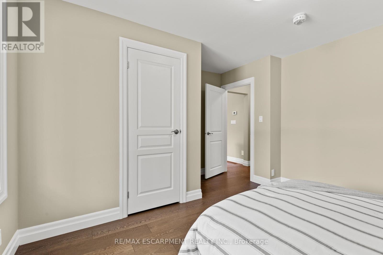 404 HAMILTON DRIVE - Image 24