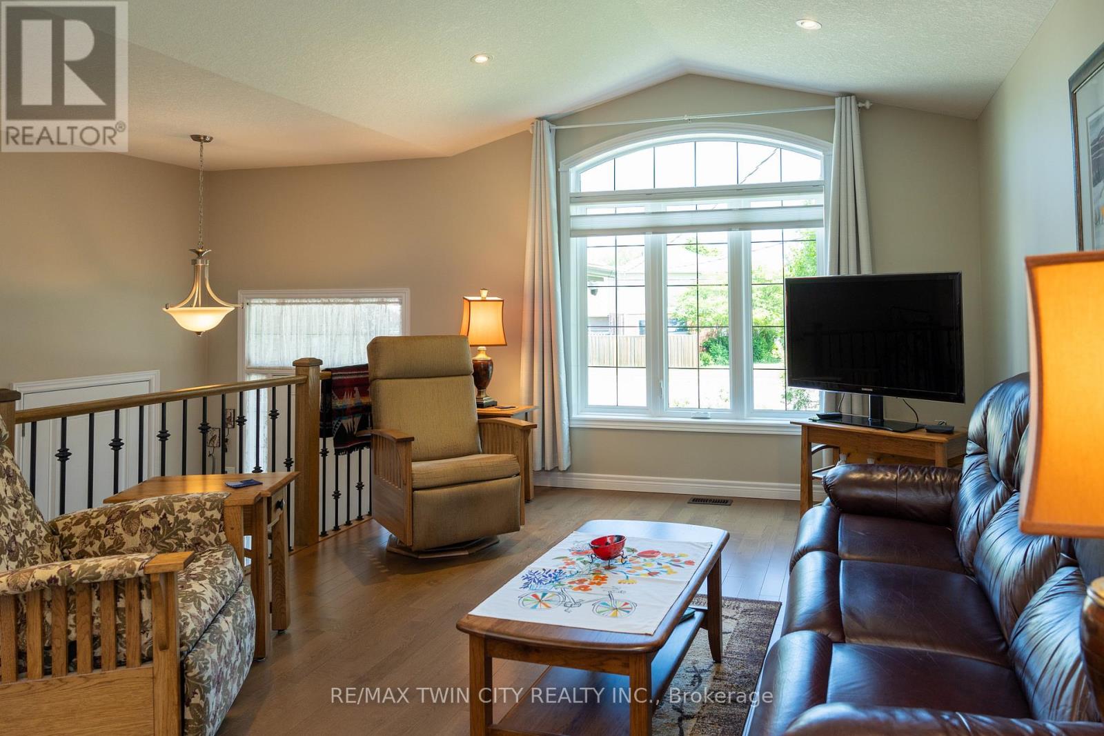 3-bedroom home for sale at 185 MOUNT PLEASANT STREET, Brantford ON · photo 13 of 28