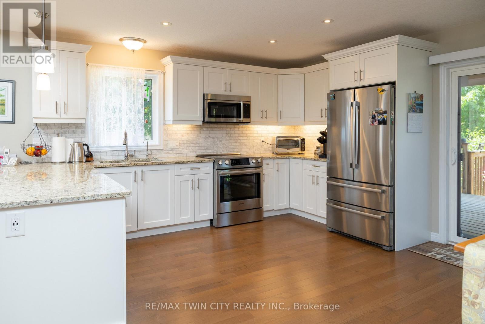 3-bedroom home for sale at 185 MOUNT PLEASANT STREET, Brantford ON · photo 15 of 28