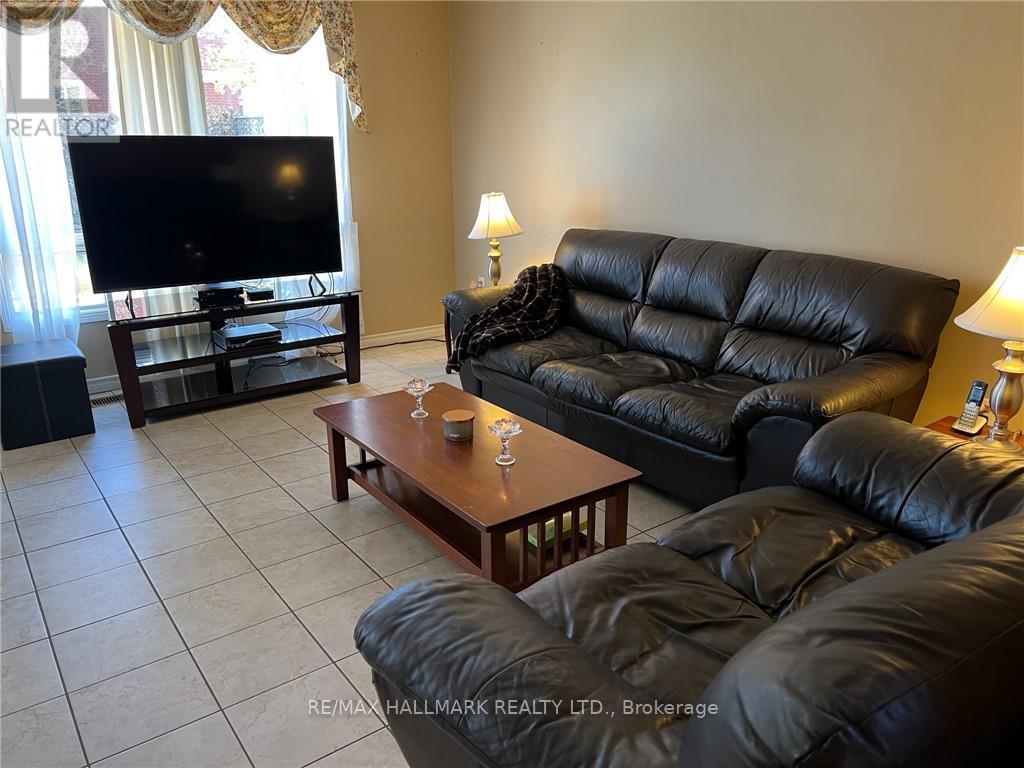 108 BROUGHTON AVENUE - 8