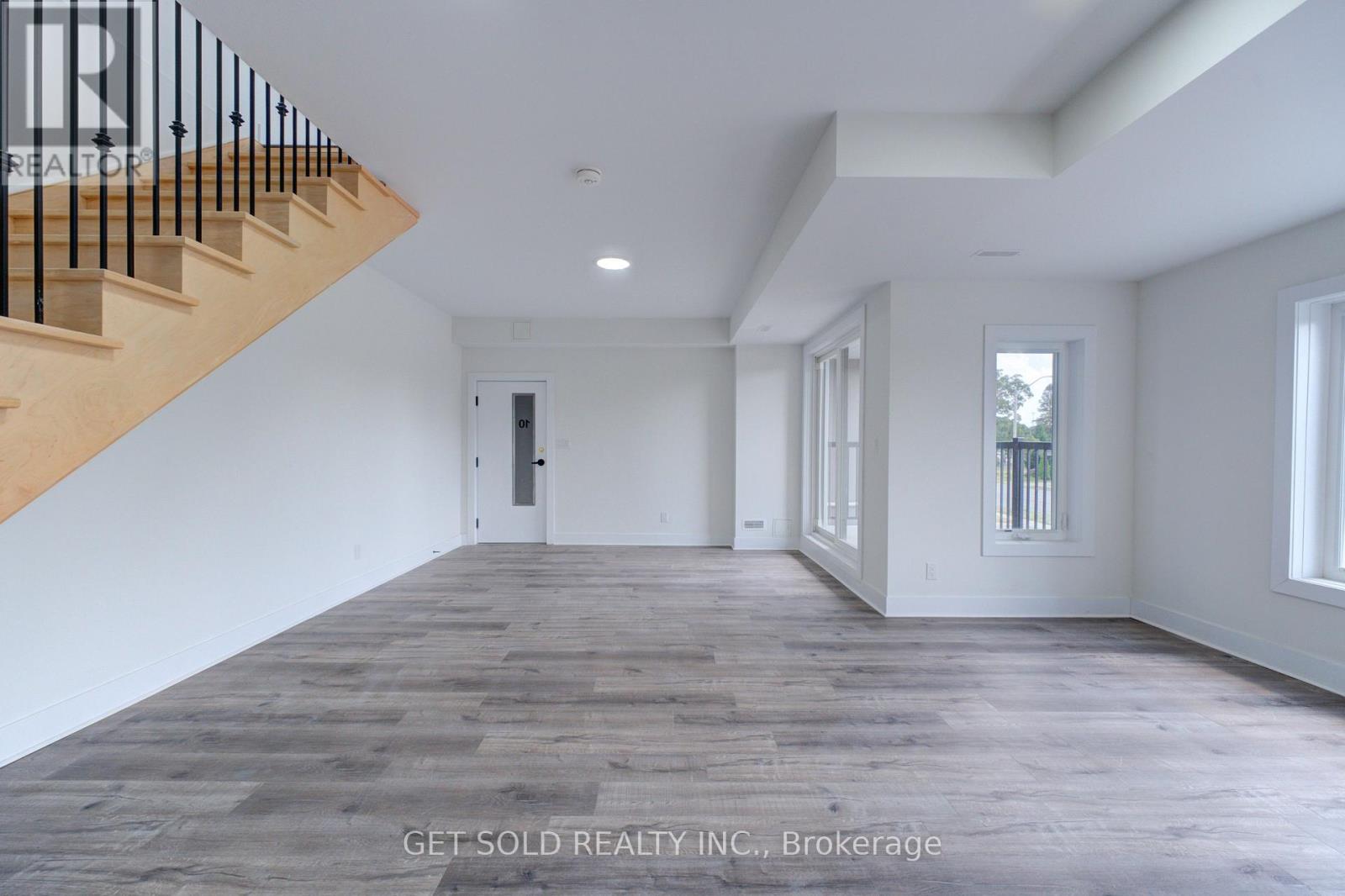 #10 6701 THOROLD STONE ROAD - 6