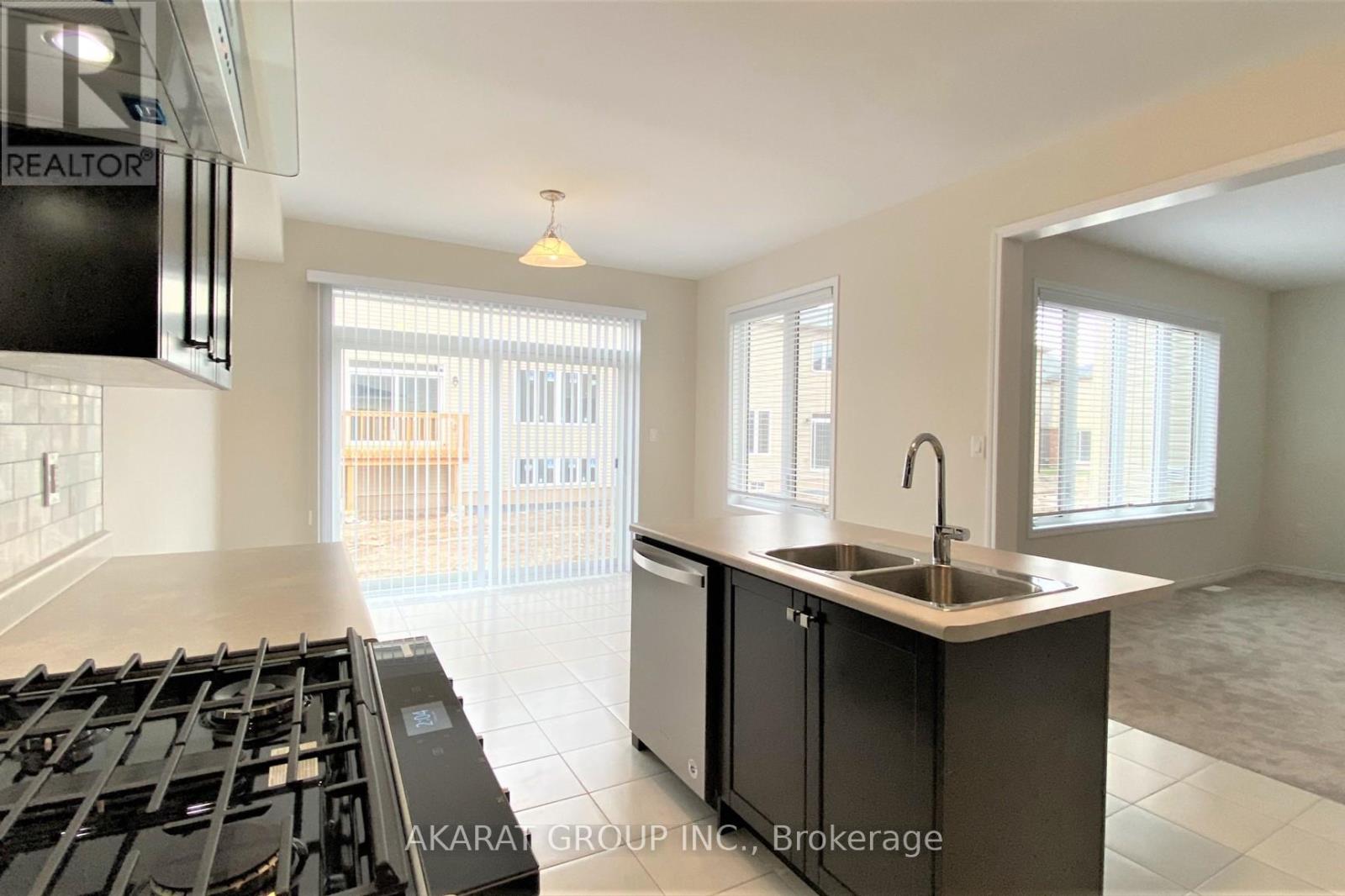 6 DOREEN DRIVE - Image 12