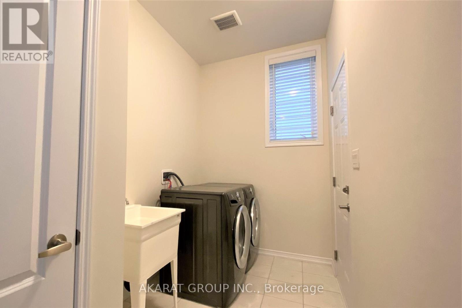 6 DOREEN DRIVE - Image 22