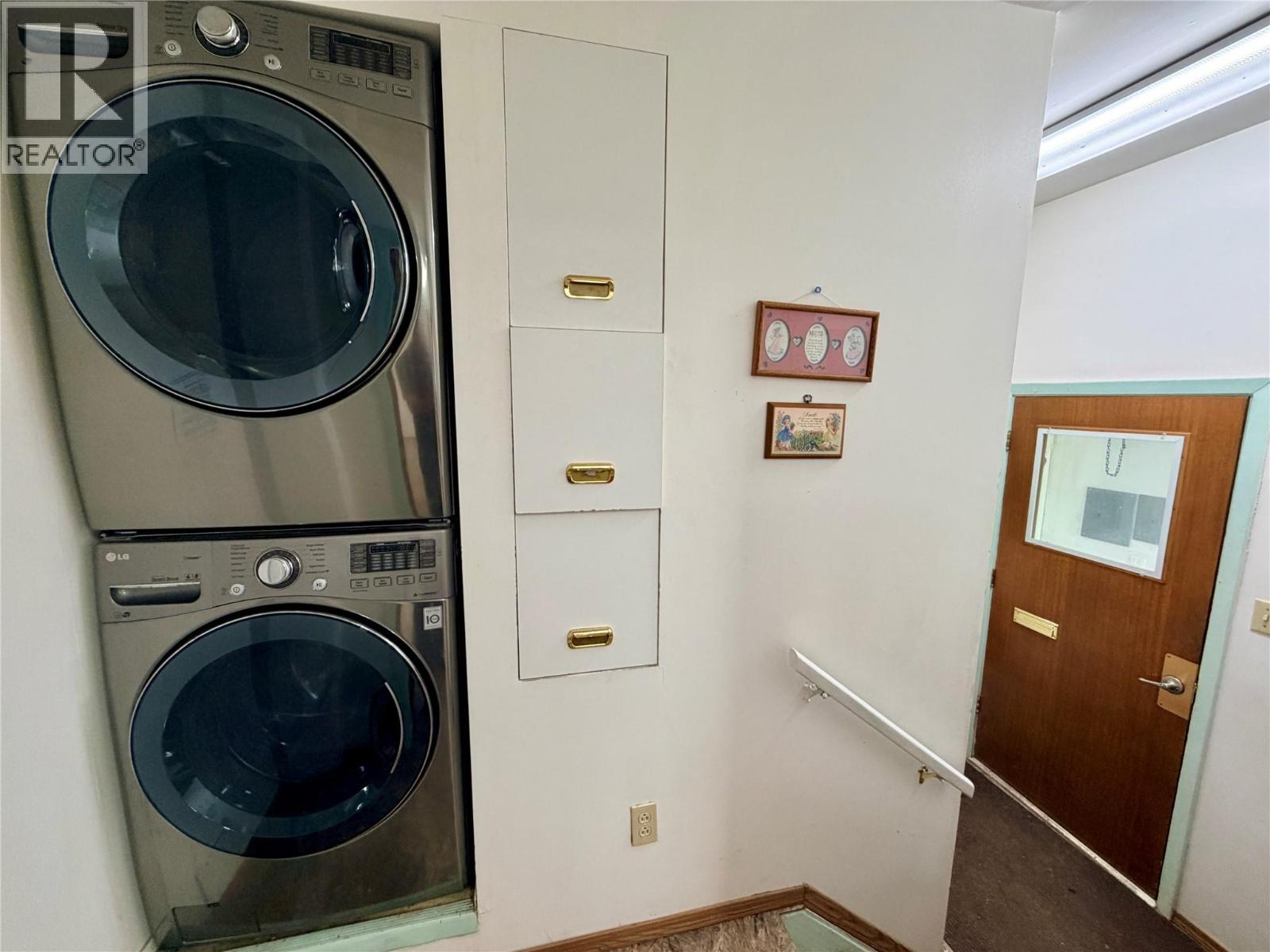 1008 95 Avenue - 10