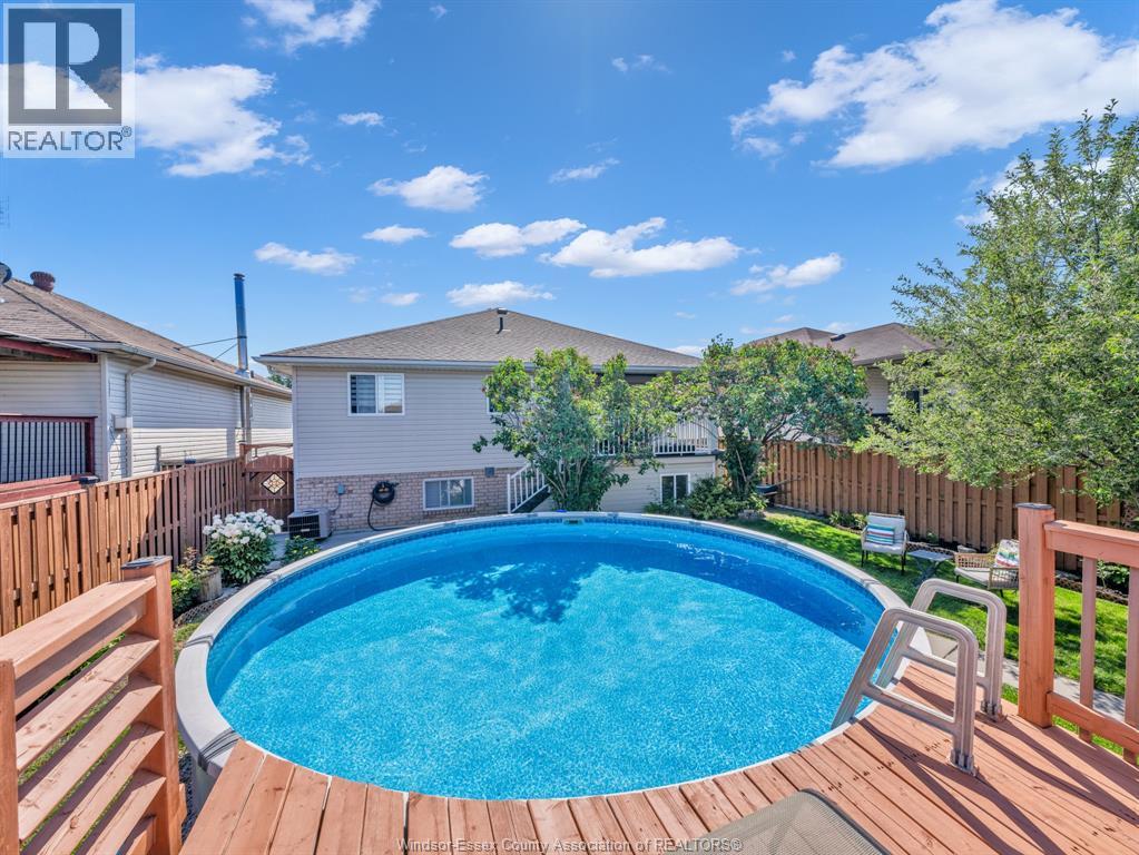 1045 CLOVER AVENUE - 23