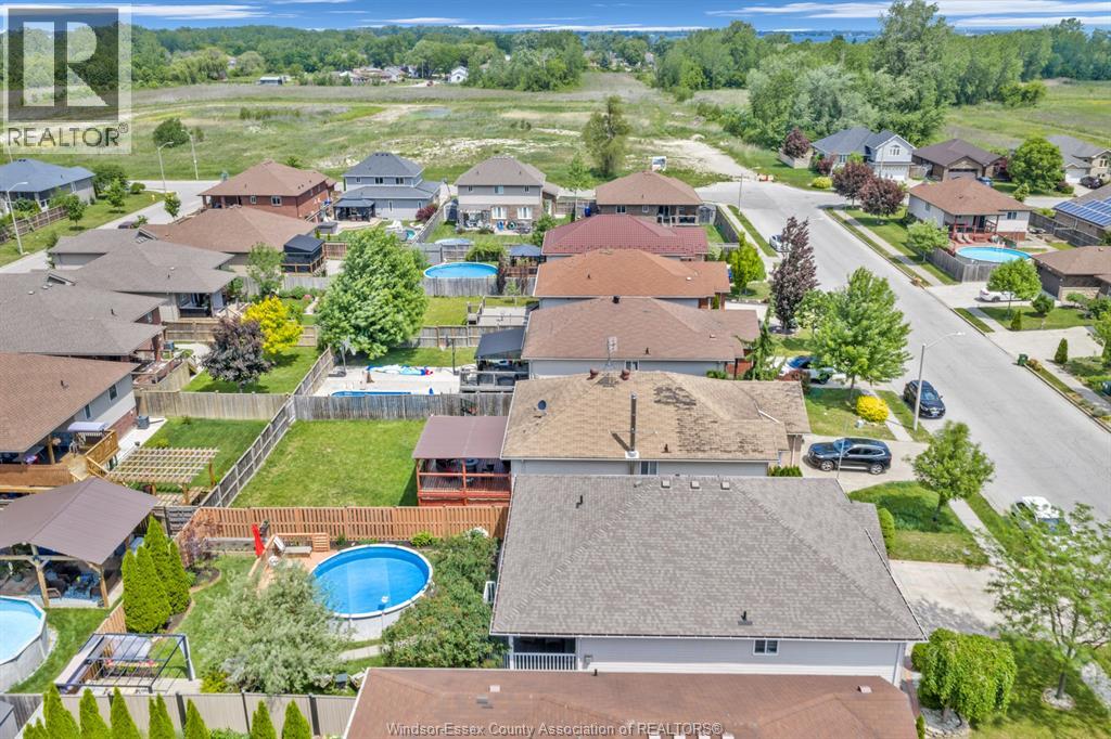 1045 CLOVER AVENUE - 28