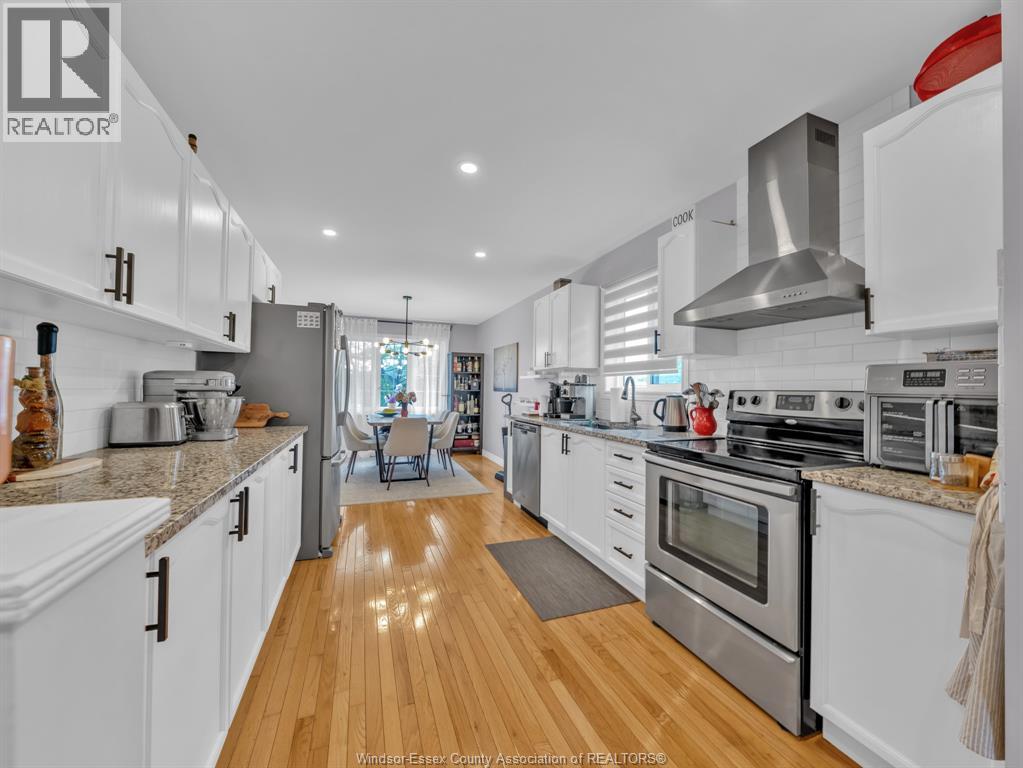 1045 CLOVER AVENUE - 8