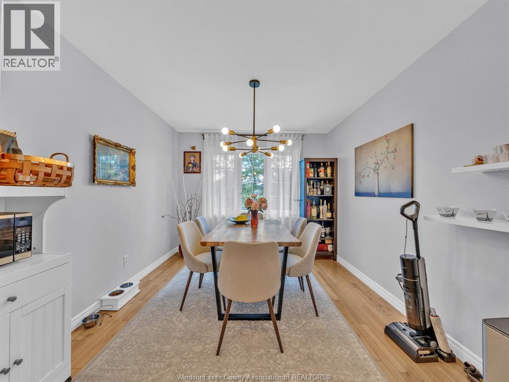 1045 CLOVER AVENUE - 9