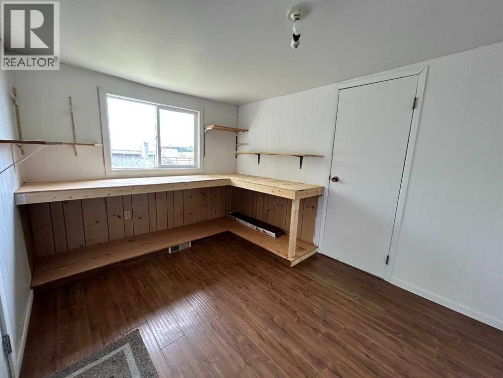 441 2 Street — photo 19