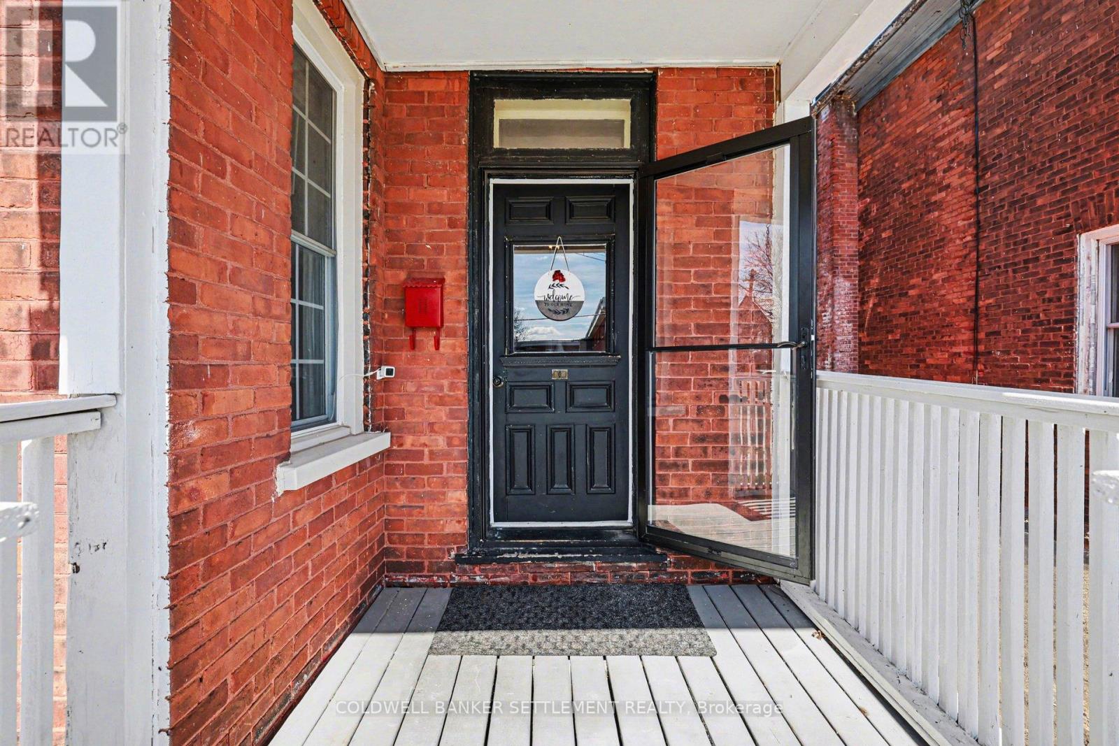 88 RUSSELL STREET E - 3