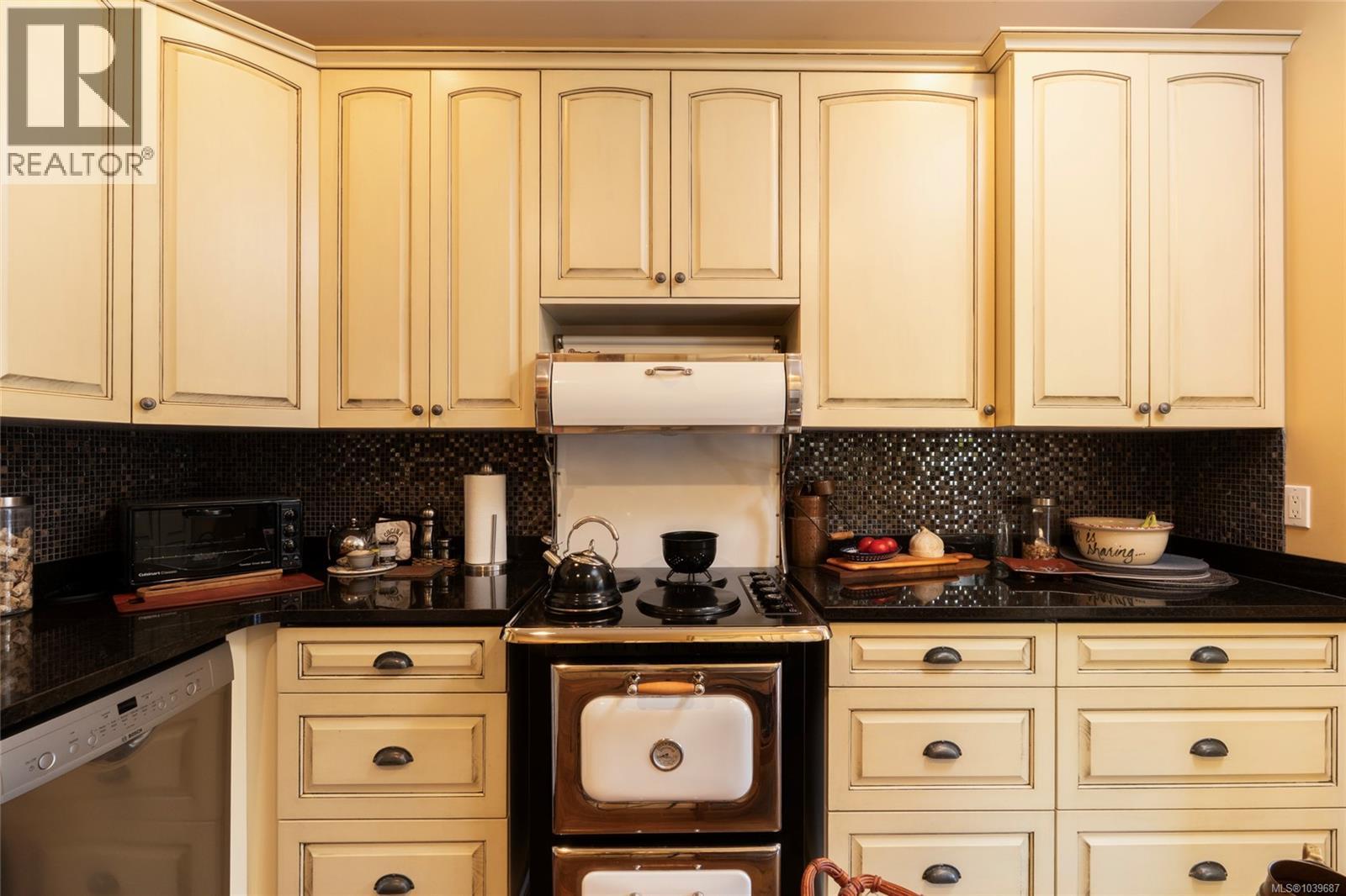 2308 Renfrew Rd - 26