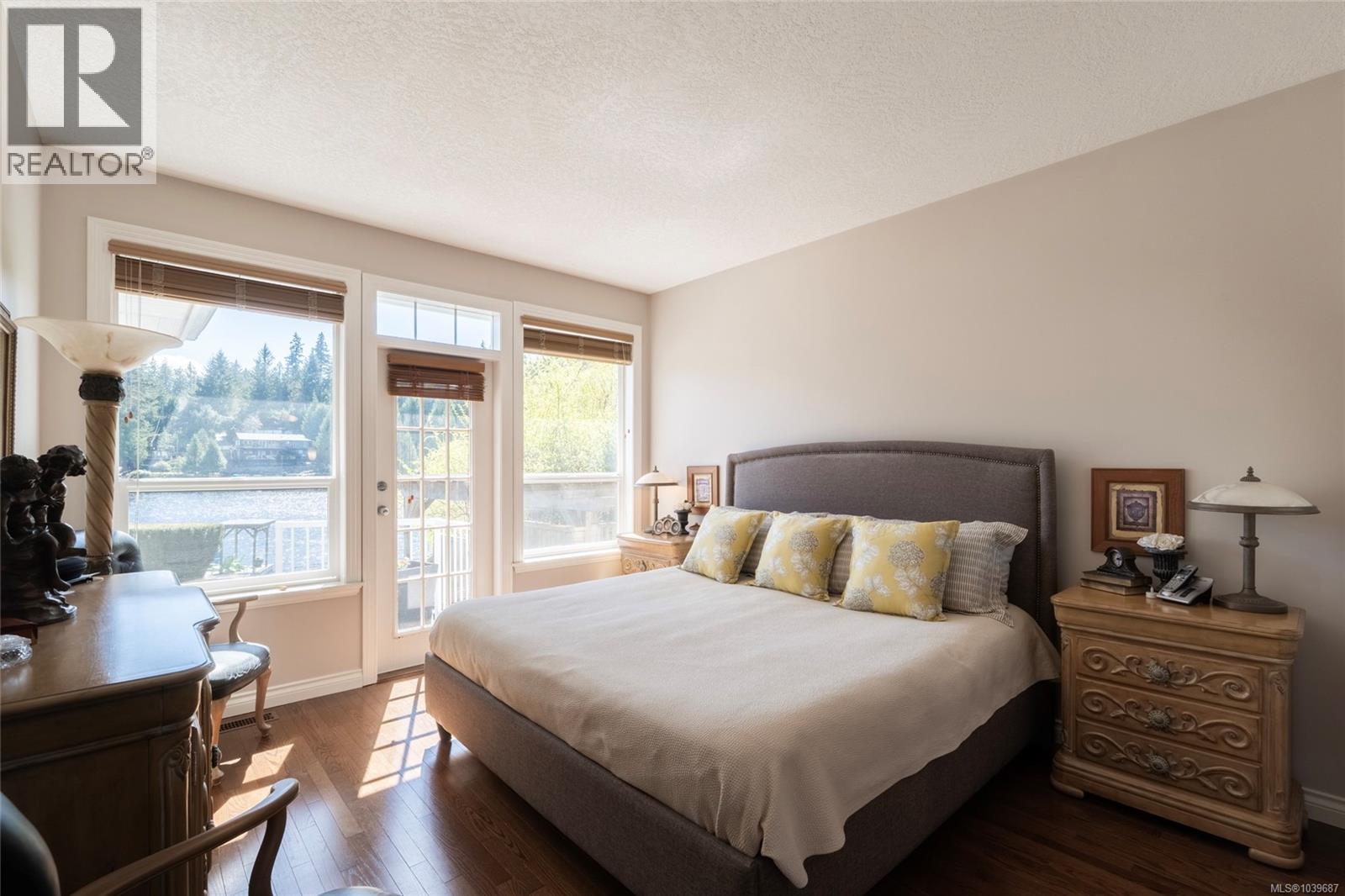 2308 Renfrew Rd - 28
